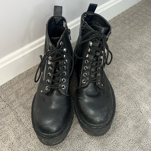 Madden girl platform combat boots - Picture 2 of 5